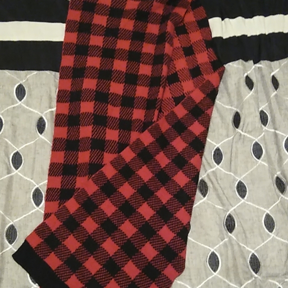 Red Scarf - Picture 2 of 3